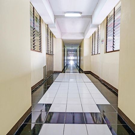 Oyo Life 93030 Apartement Gateway Cicadas By Inpro Bandung Exterior photo